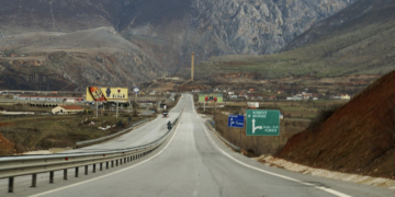 “Milot-Morinë”, probleme me mirëmbajtjen, MIE e nxjerr me tejkalim plani: Koncesionari po sakrifikon nga të ardhurat e veta